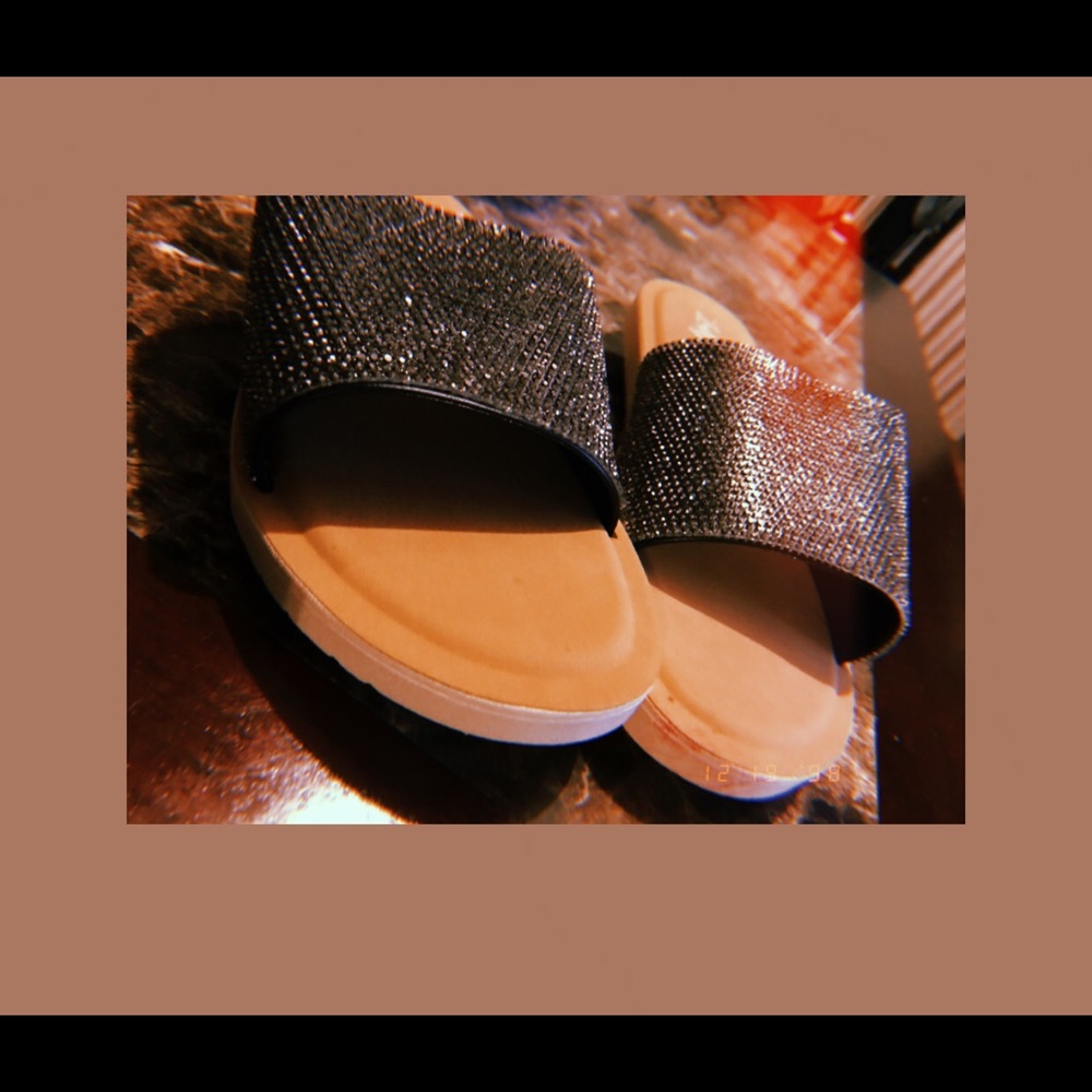 Pretty Slide Sandals🥺